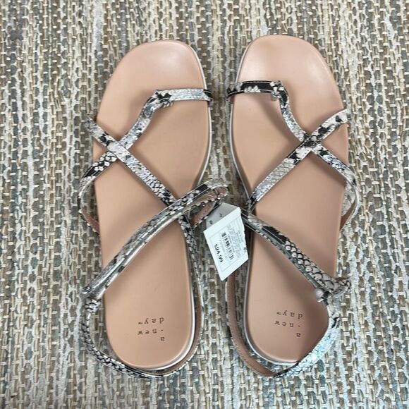 A New Day Snake Skin Velcro Strap Sandals Size 11 NWT - Picture 1 of 7